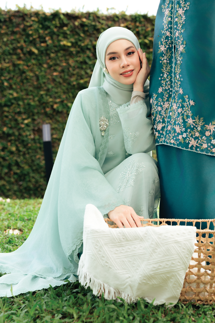 Yasira Selendang Embroidery