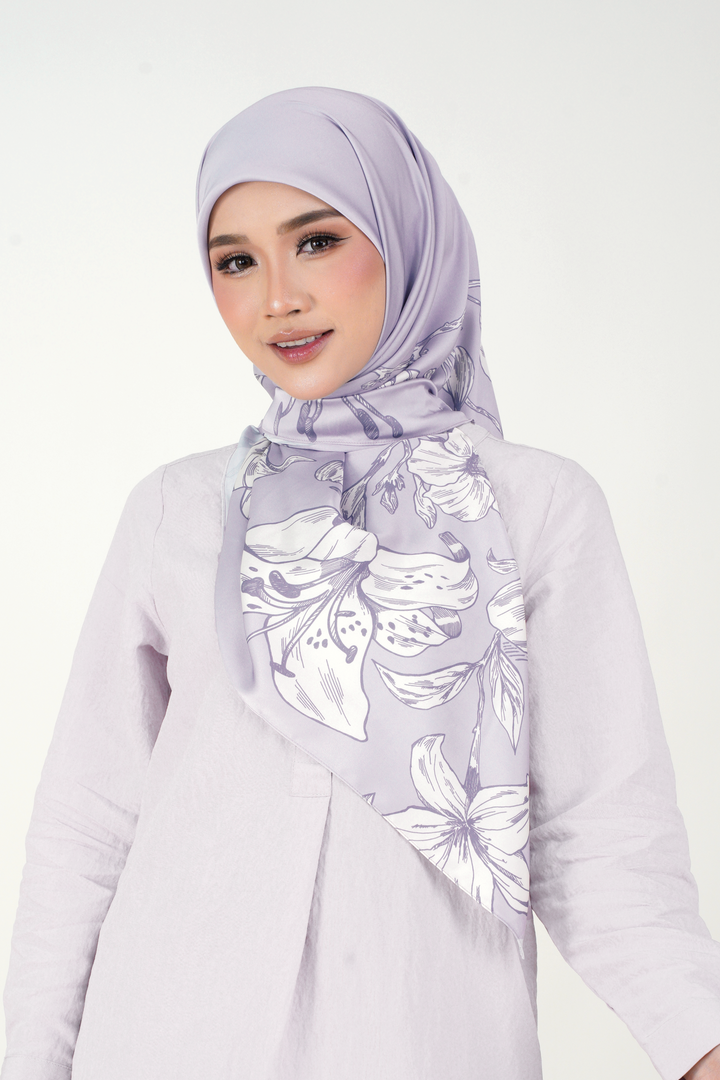Serine Satin Printed Square