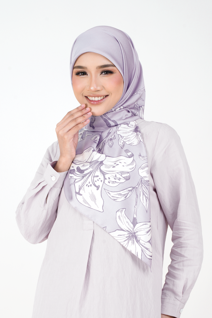 Serine Satin Printed Square