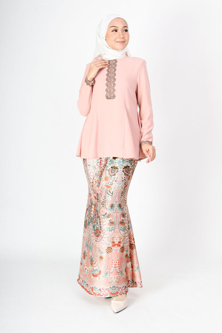 Samira Kurung Pink