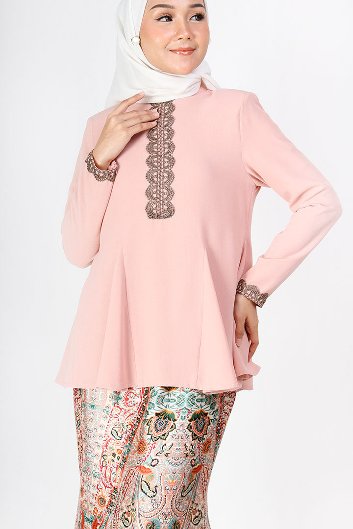 Samira Kurung Pink