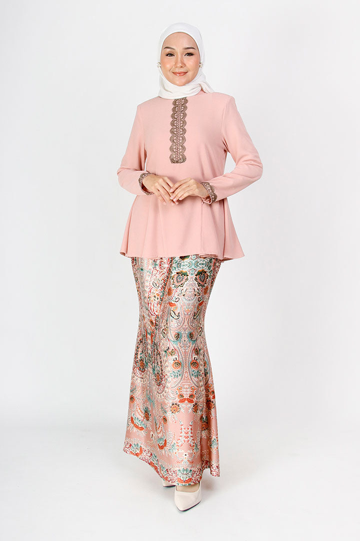 Samira Kurung Pink
