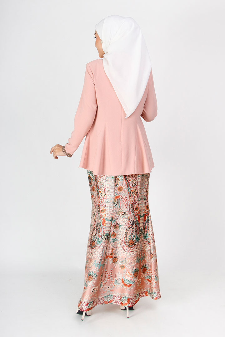 Samira Kurung Pink