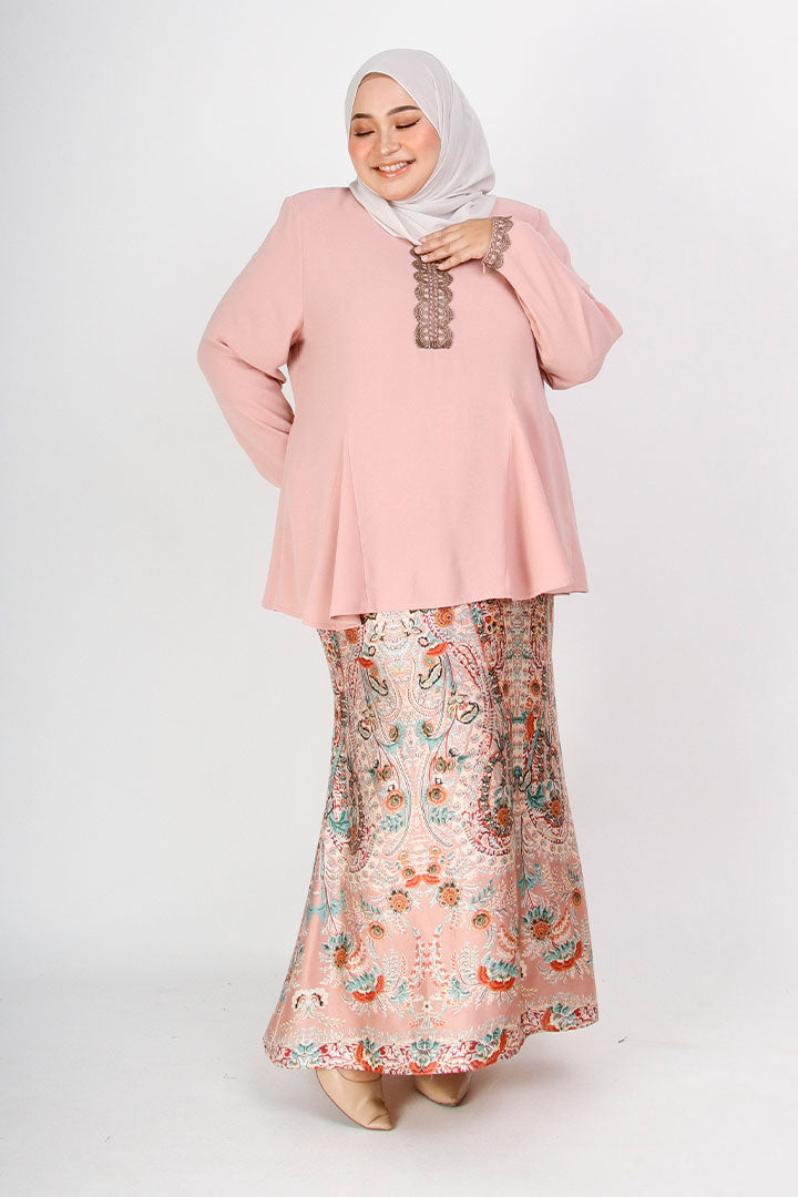 Samira Plus Kurung Pink