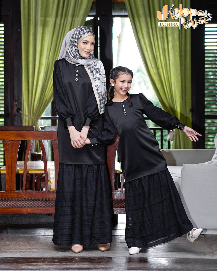 Teratai Kurung Black
