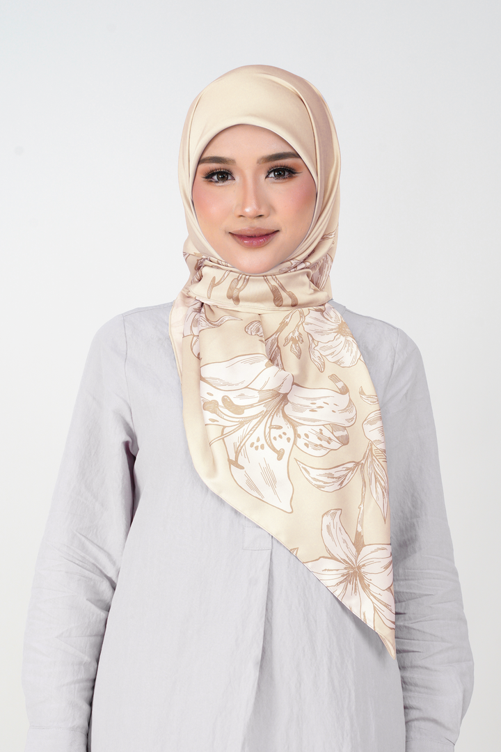 Serine Satin Printed Square