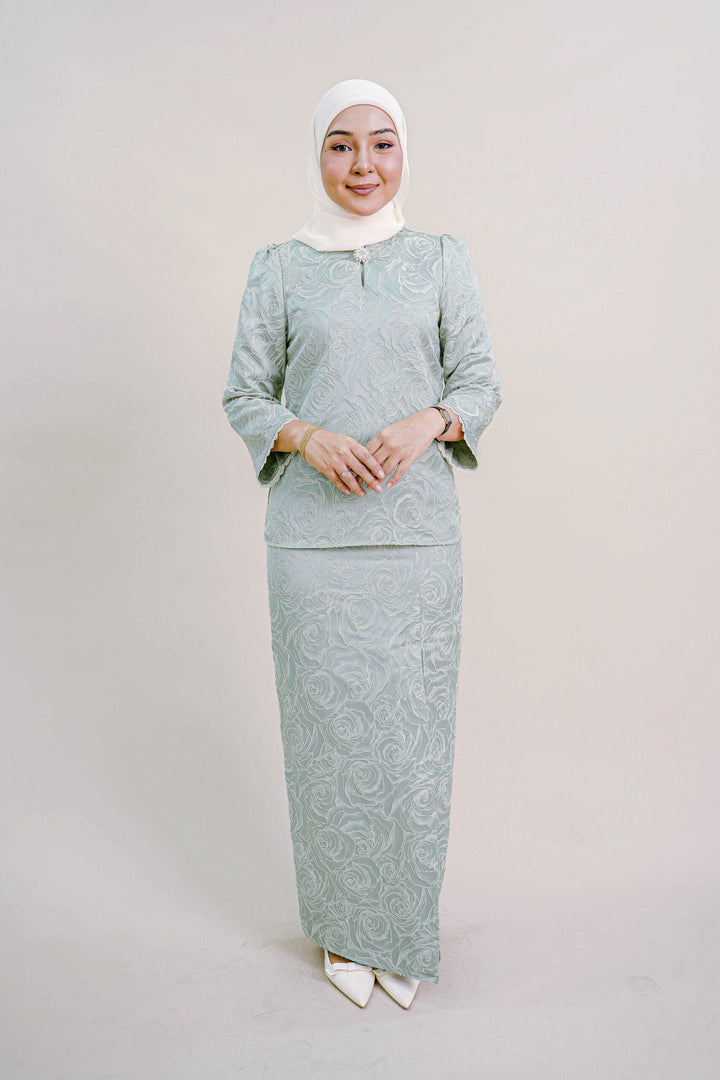 Felline Kurung in Dusty Green