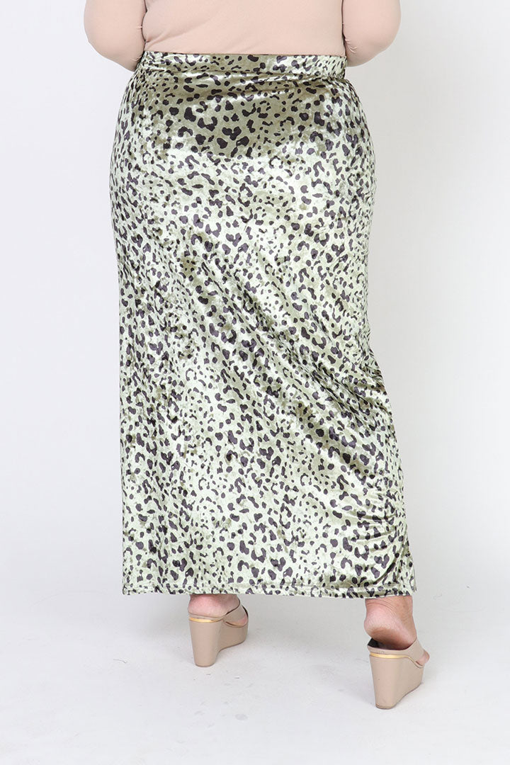 Leopard Velvet Plus Skirt Green
