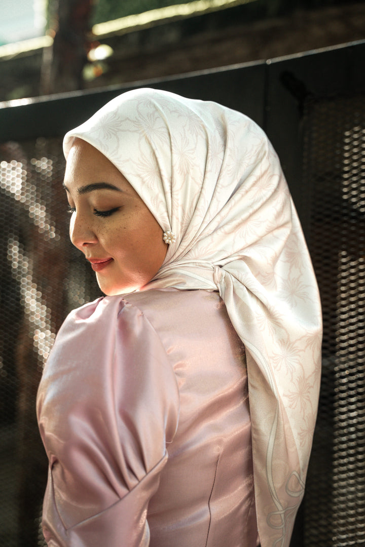 Khawlah Satin Printed Square Pink