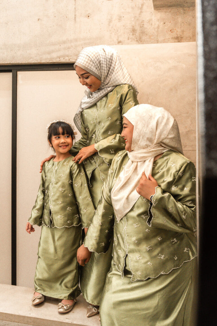 Ilona Kids Kebaya Modern in Green