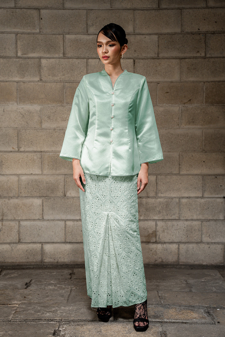 Eloni Kurung in Dusty Green