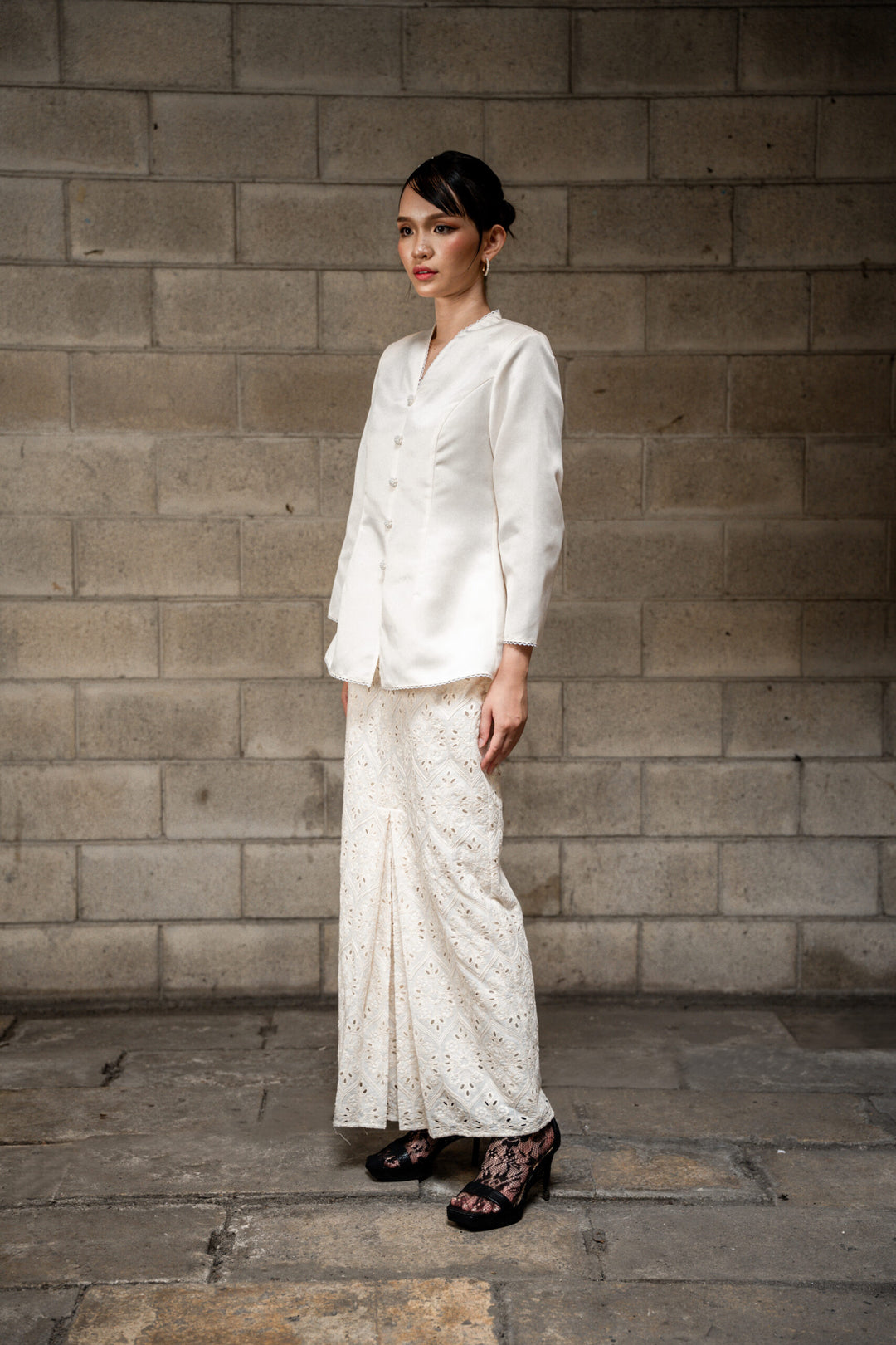 Eloni Kurung in Cream
