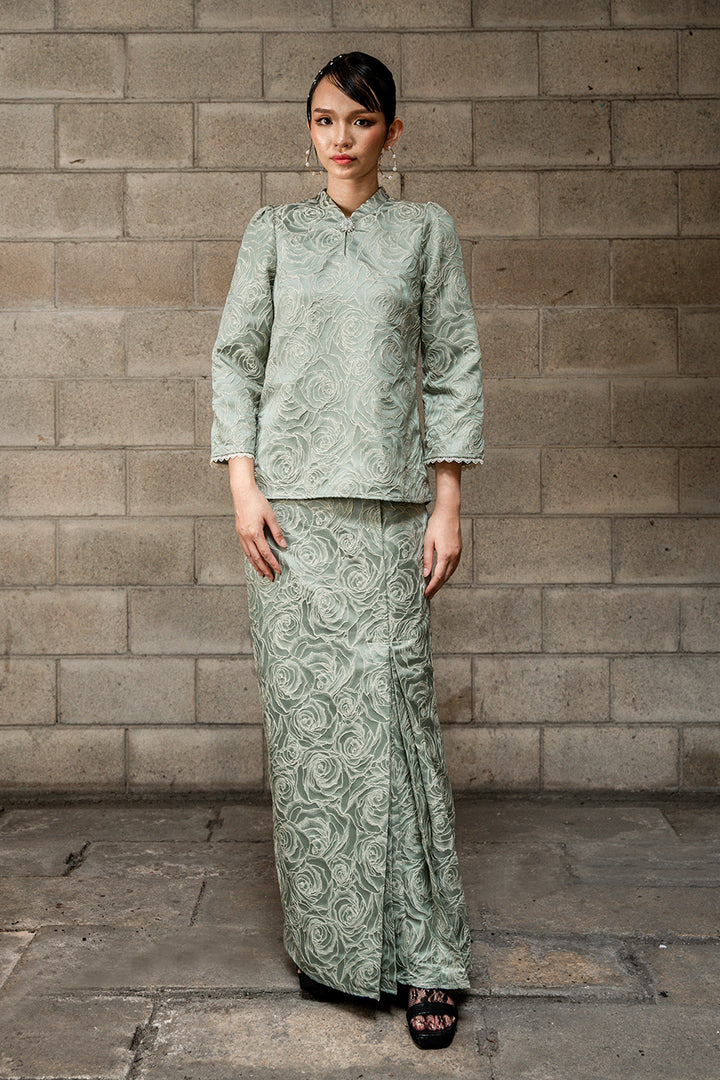 Felline Kurung in Dusty Green
