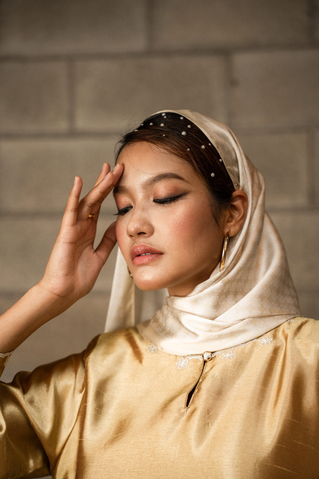 Zayna Satin Printed Shawl Gold