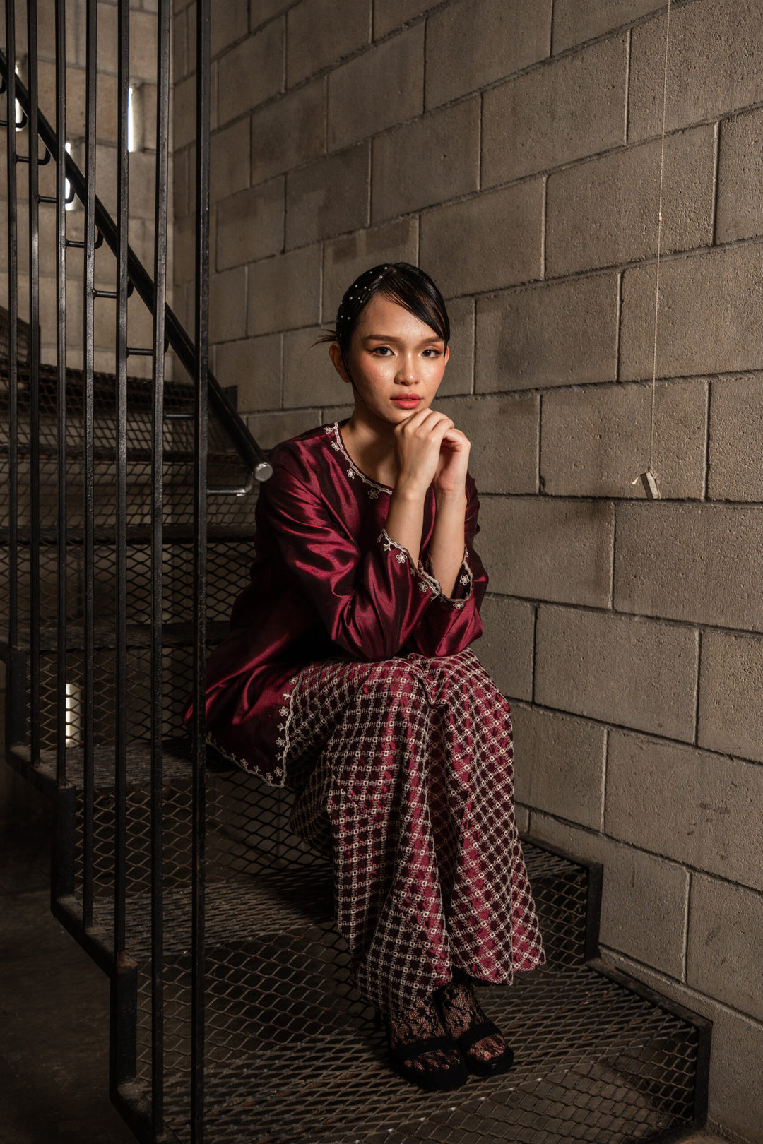 Adhwa Kurung in Burgundy