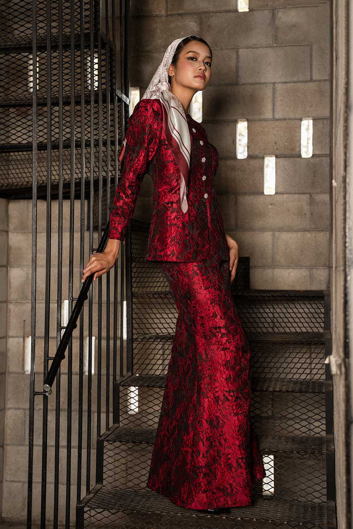 Zenata Kurung in Red