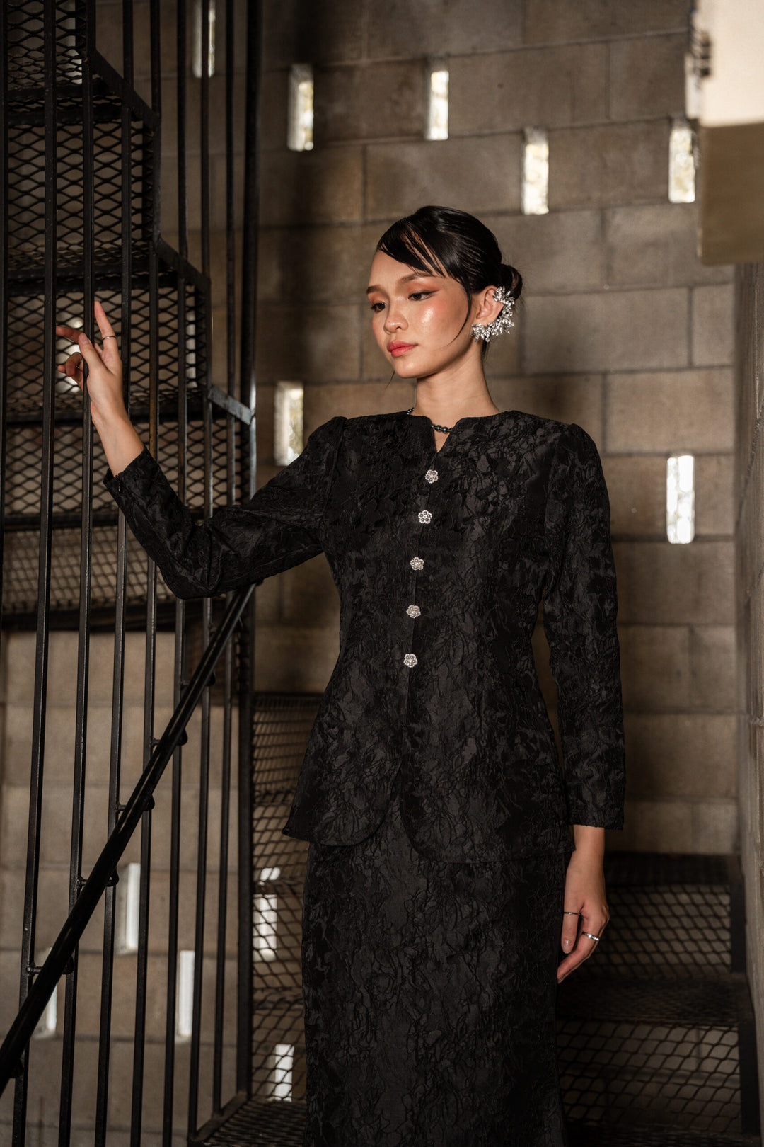 Zenata Kurung in Black