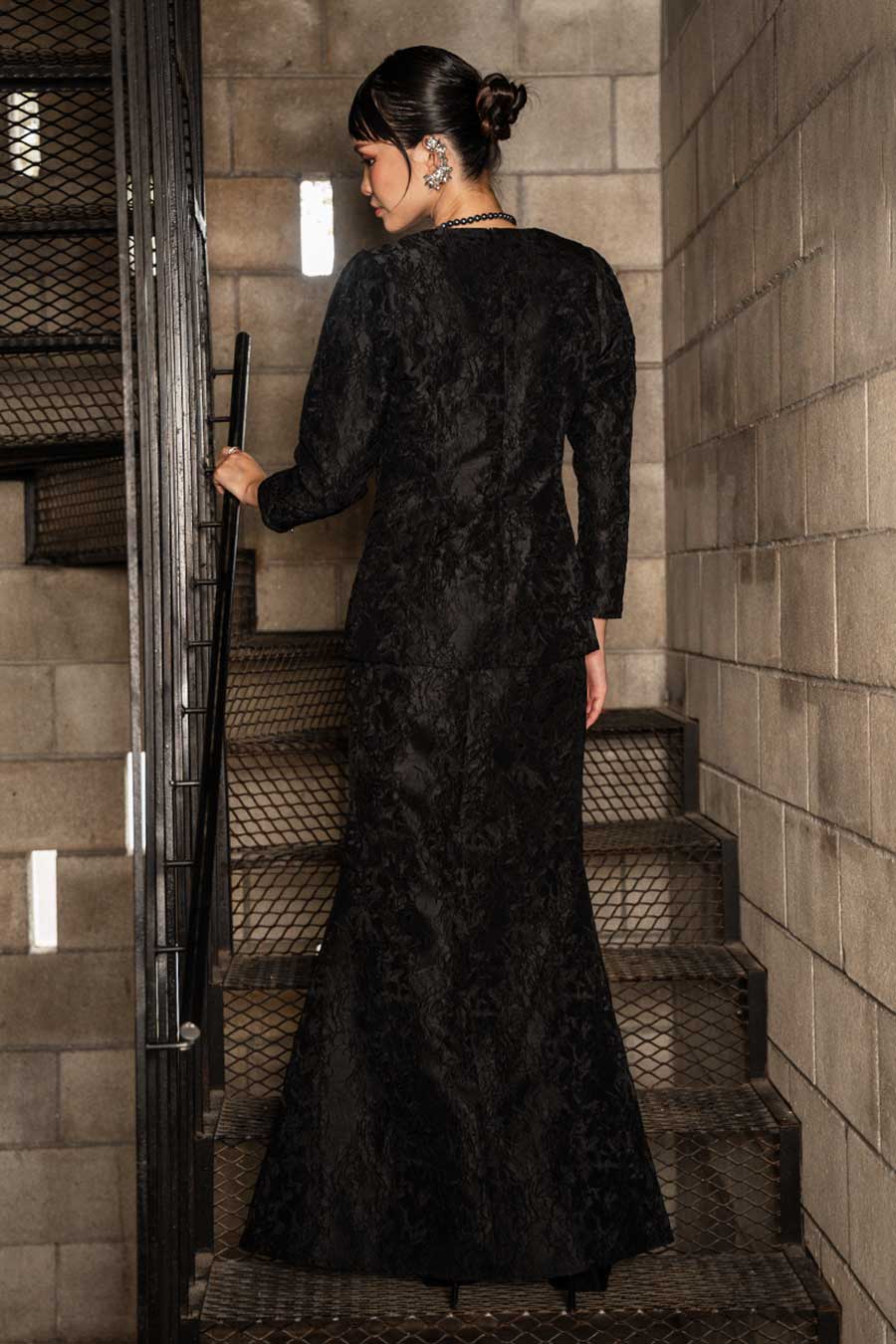 Zenata Kurung in Black