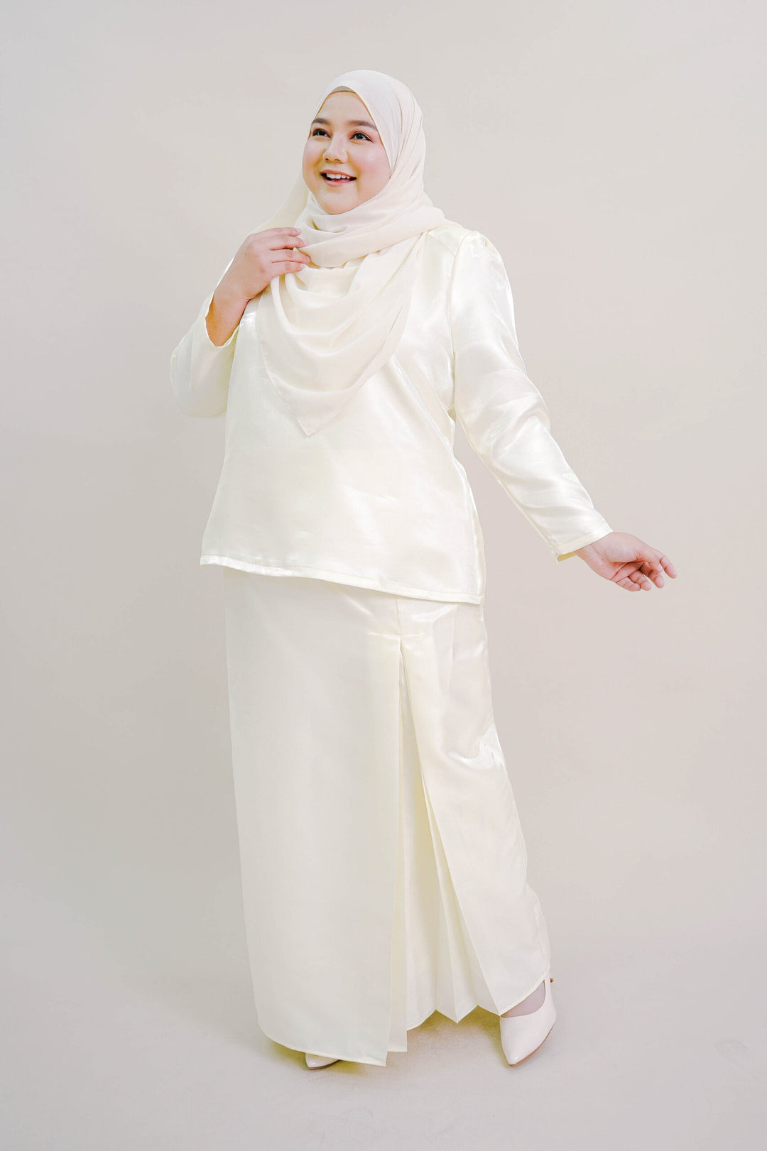 Kalea Plus Size Shimmer Kurung in Soft Yellow