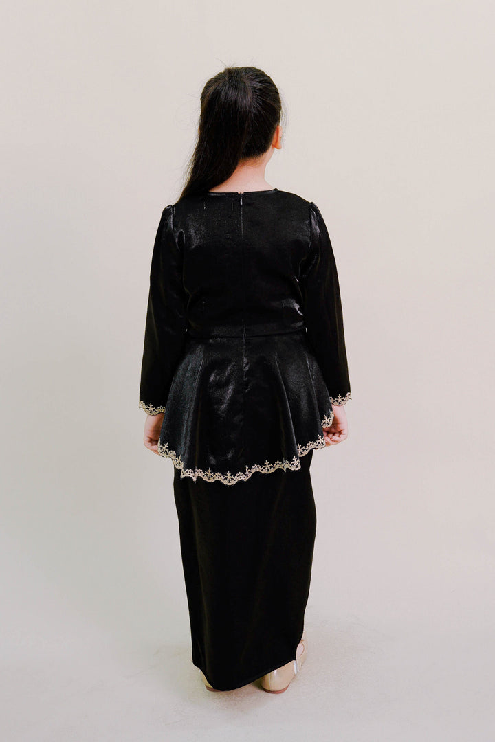 Della Kids Kurung in Black