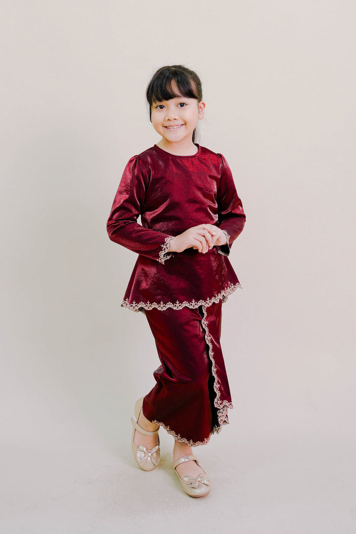 Della Kids Kurung in Burgundy