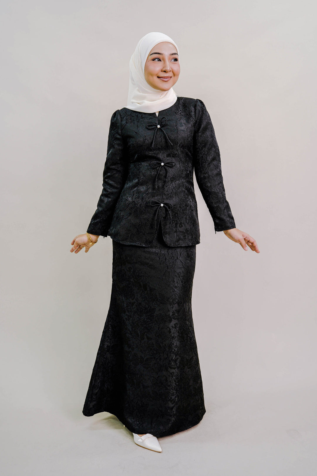 Kioshi Ribbon Kurung in Black