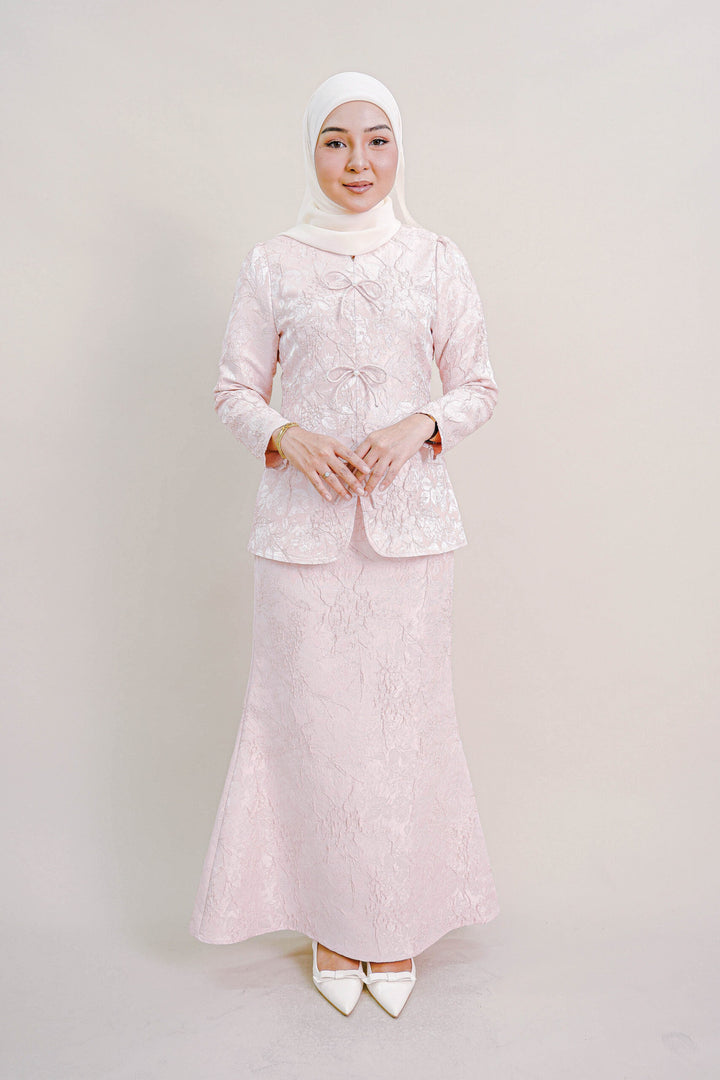 Kioshi Ribbon Kurung in Pink