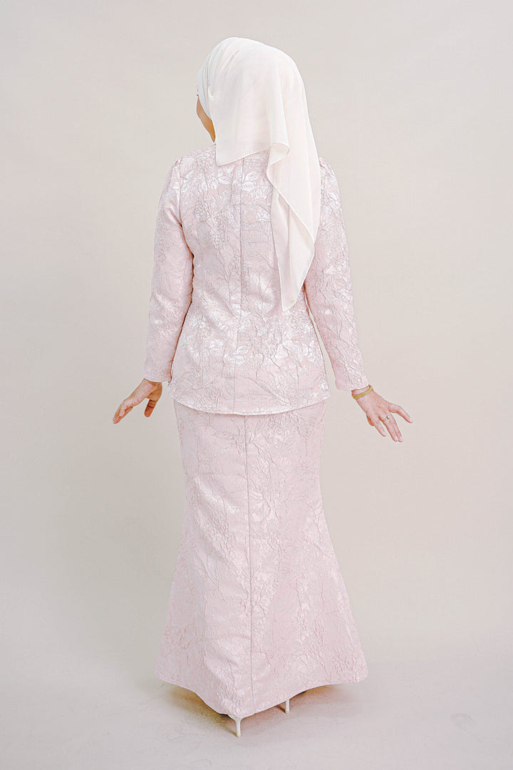 Kioshi Ribbon Kurung in Pink