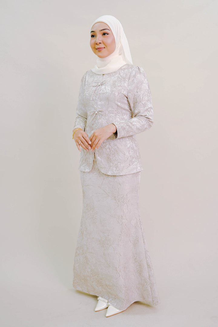 Kioshi Ribbon Kurung in Champagne