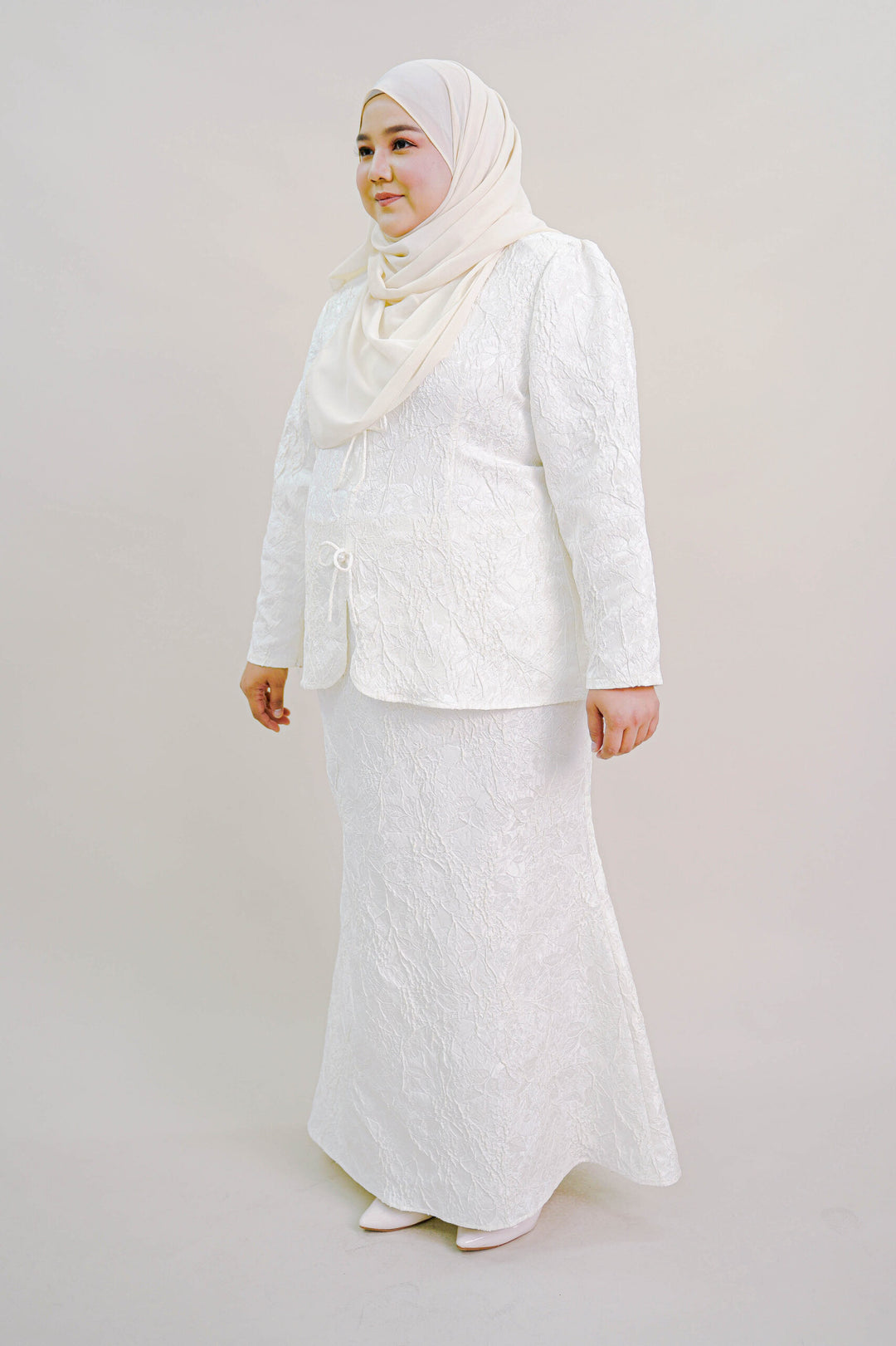 Kioshi Plus Size Ribbon Kurung in White