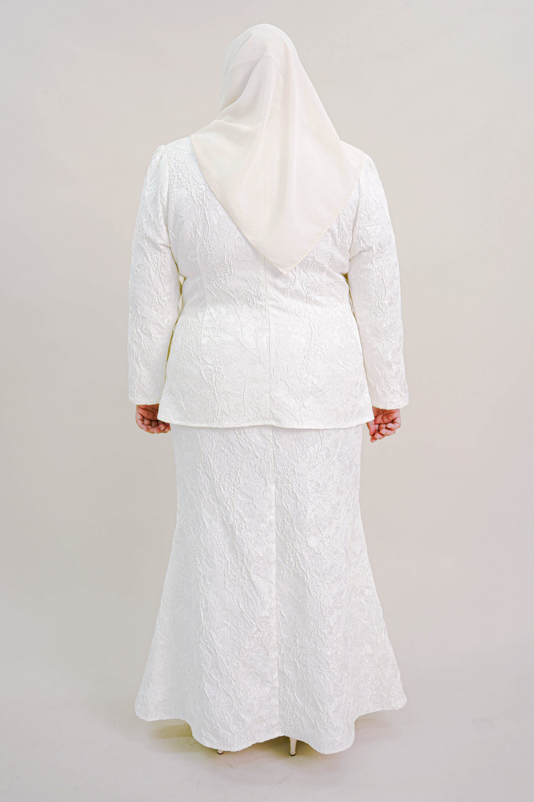 Kioshi Plus Size Ribbon Kurung in White