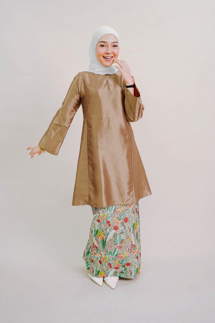 Nour Shantung Kurung in Rich Brown