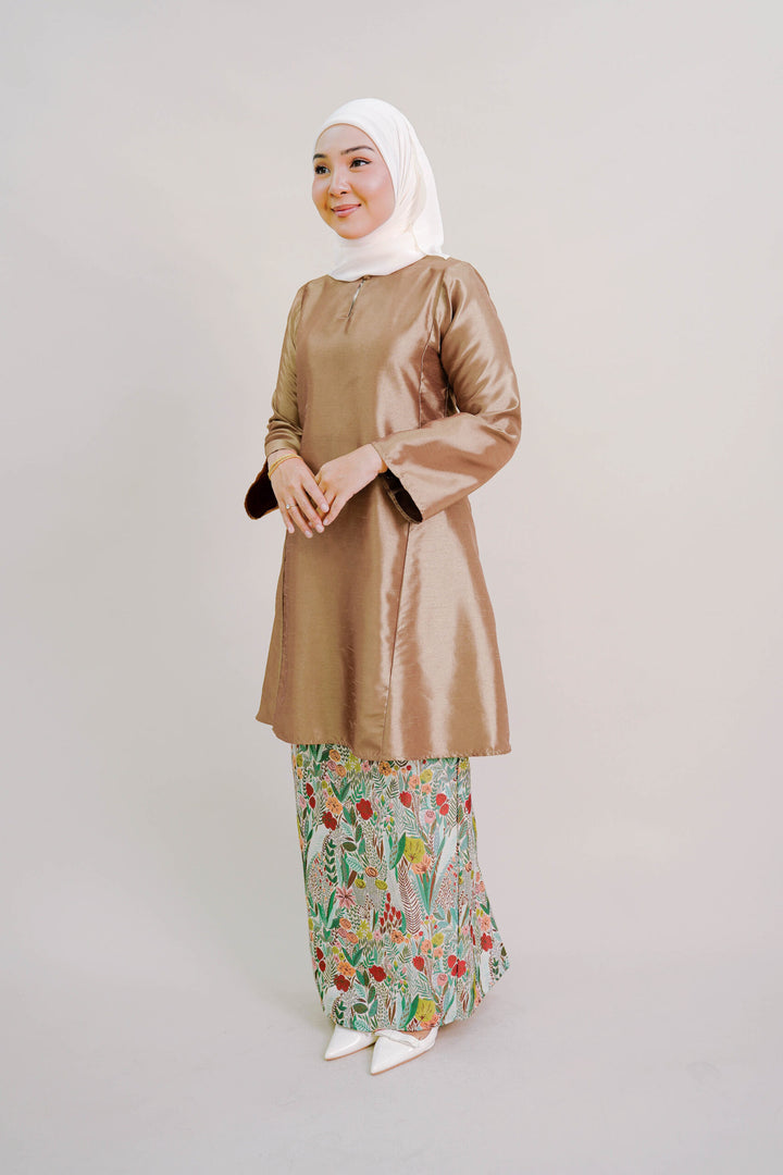 Nour Shantung Kurung in Rich Brown