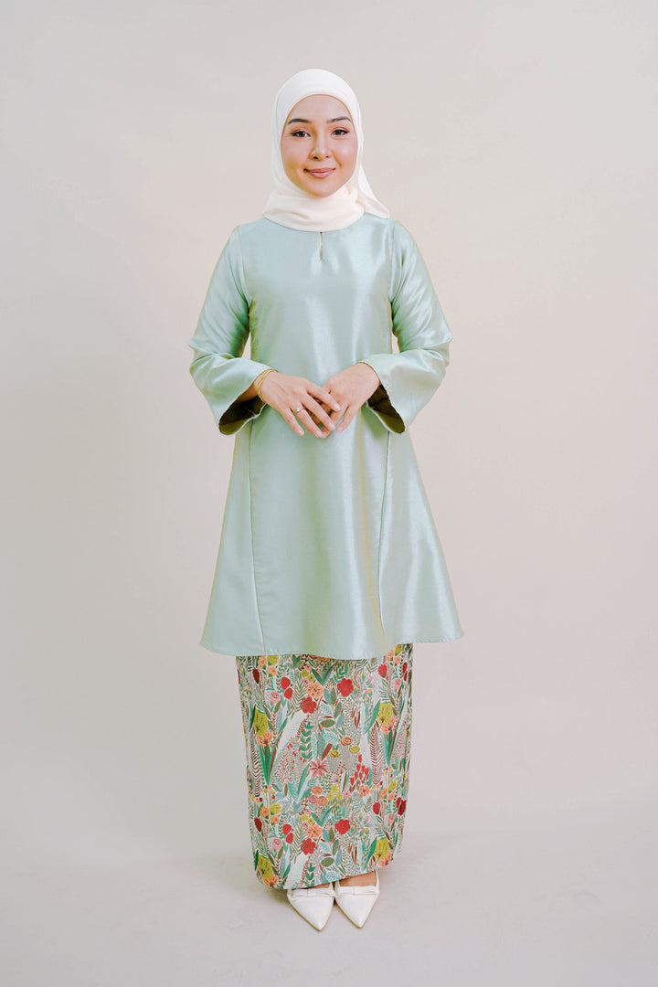Nour Shantung Kurung in Green