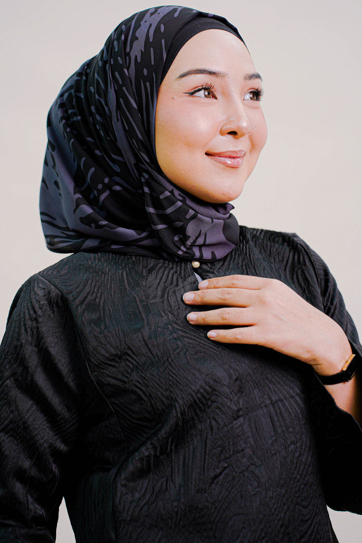 Ayla Duchess Kurung in Black