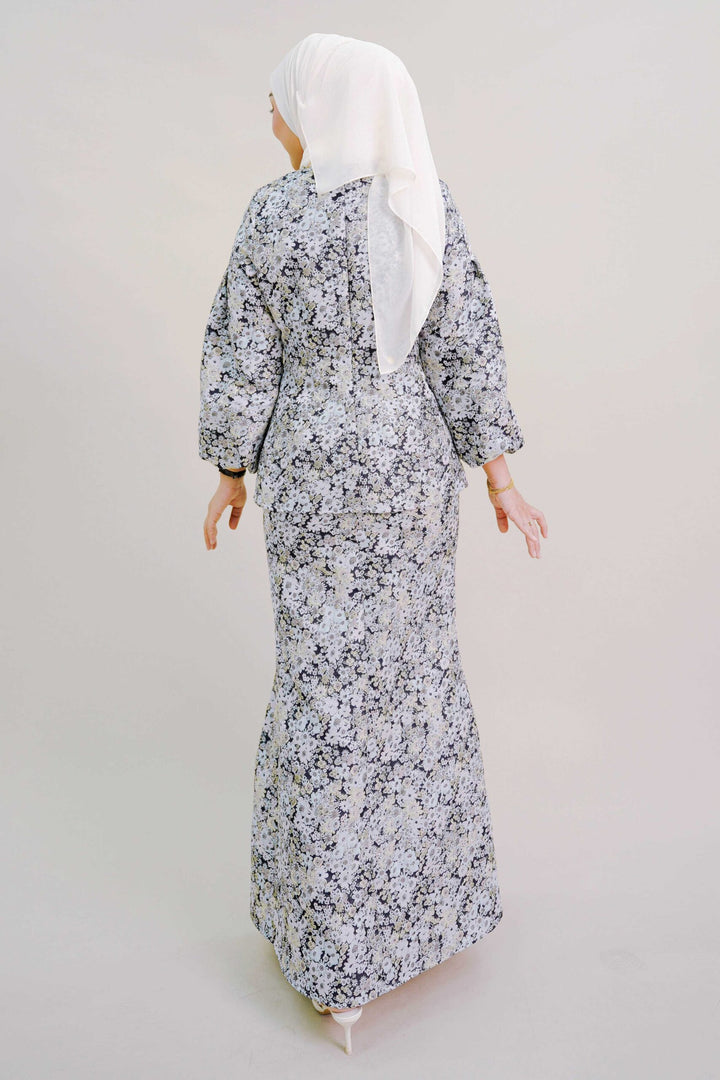 Elora Kurung in Light Blue