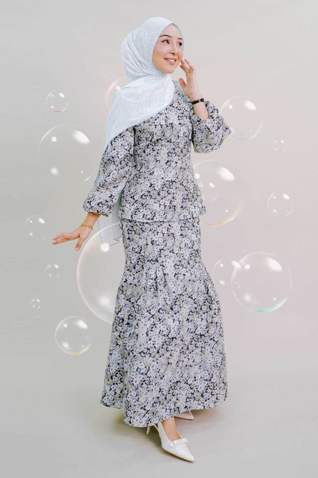 Elora Kurung in Light Blue