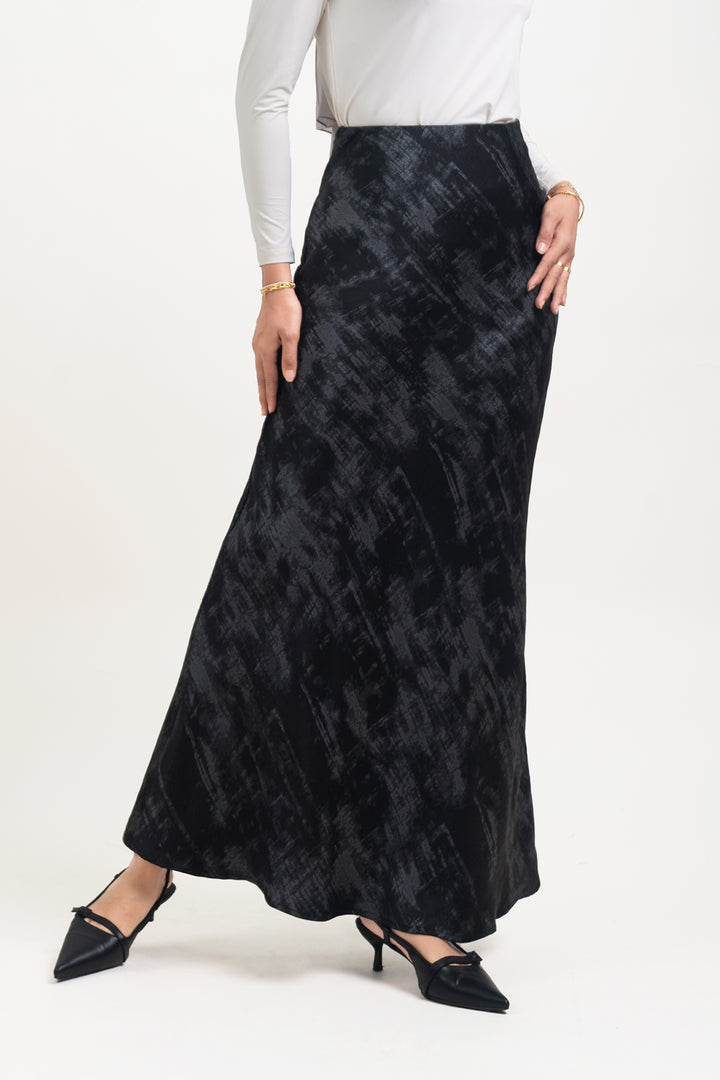 Elvina Printed Satin Skirt Black