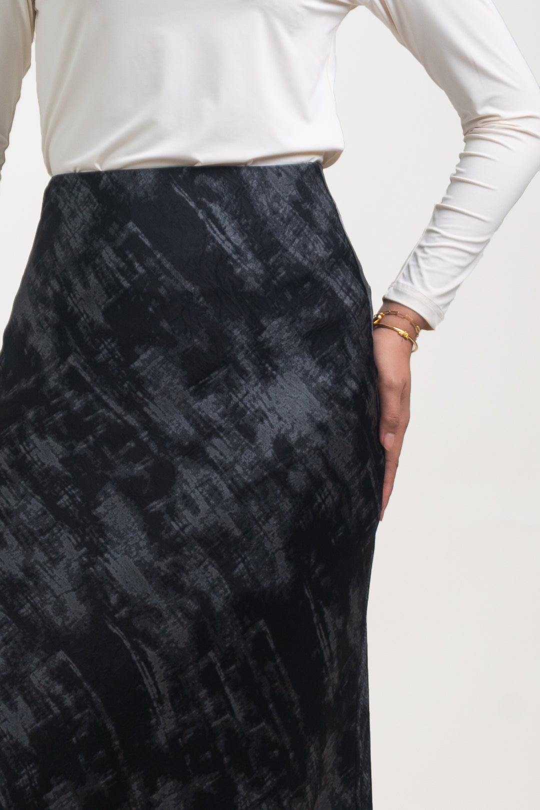 Elvina Printed Satin Skirt Black