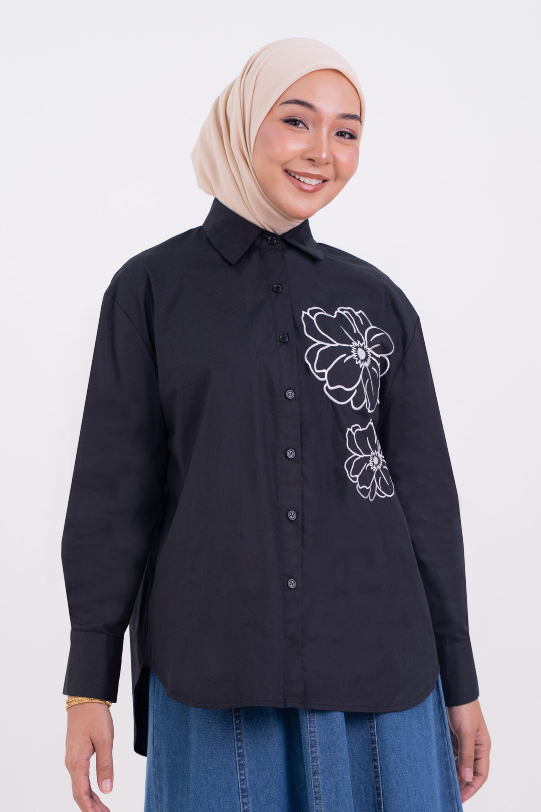 Maya Embroidered Blouse Black