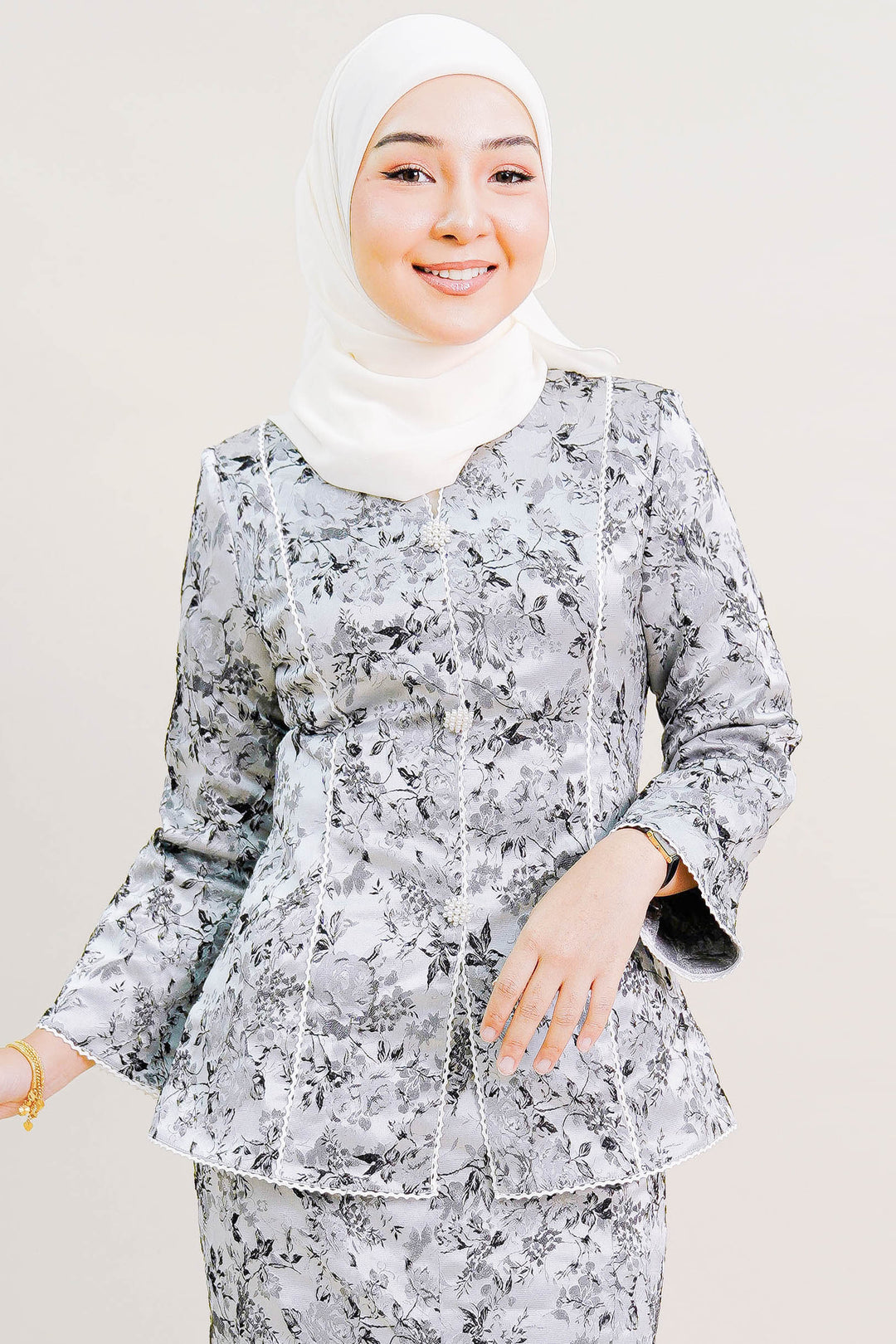 Clarisa Kurung in Grey