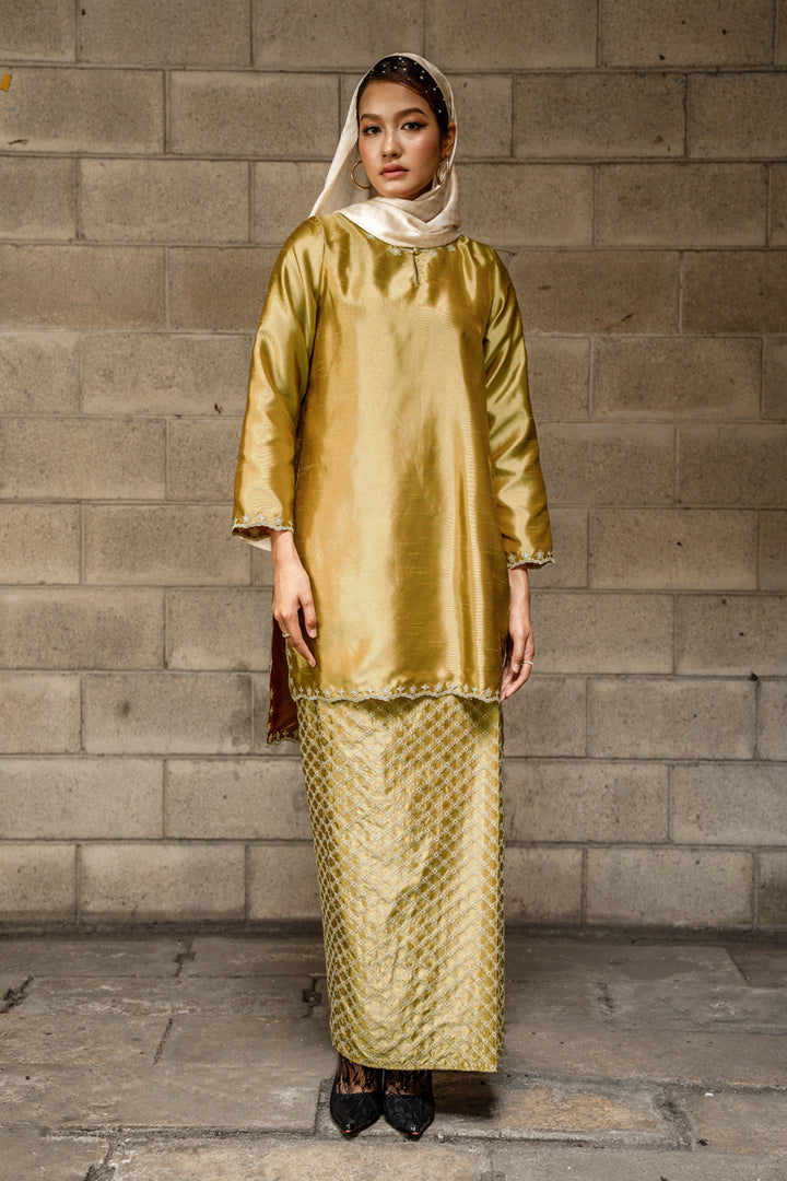 Adhwa Kurung in Olive Gold