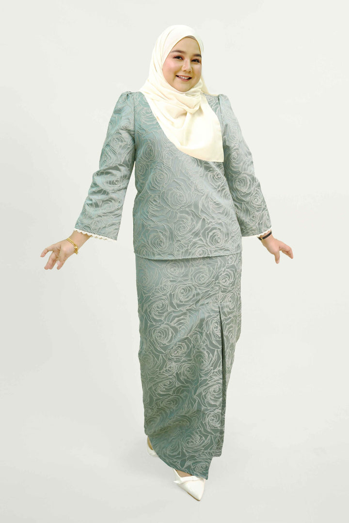 Felline Plus Size Kurung in Dusty Green