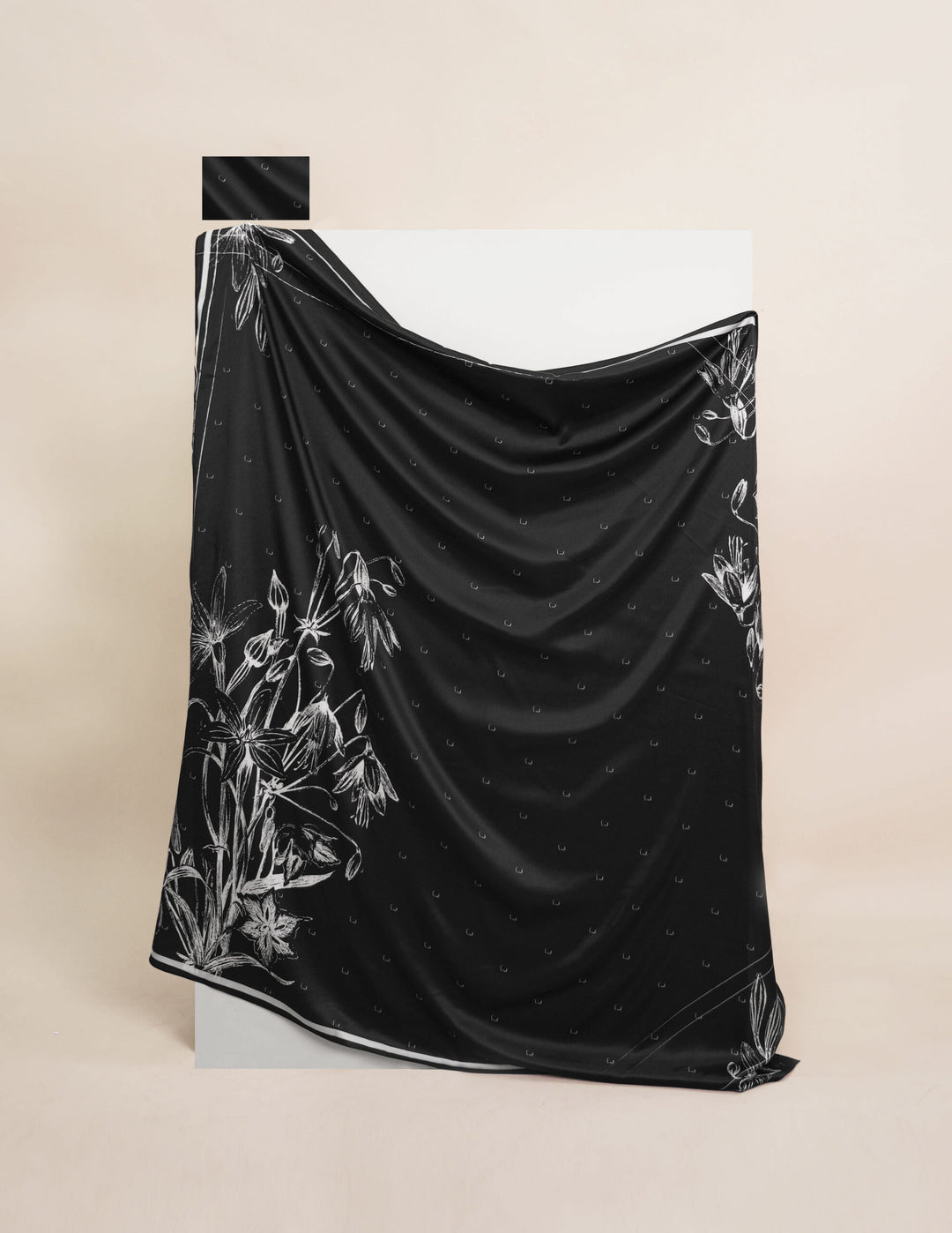 Hana Satin Printed Square Black