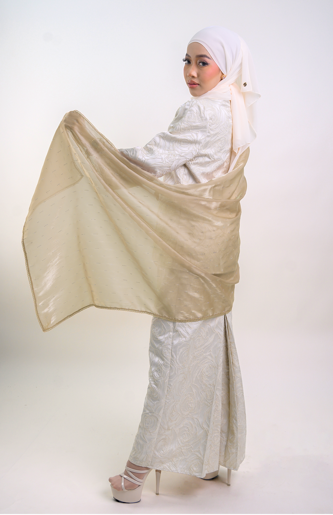 Maharani Embellished Organdy Selendang Latte