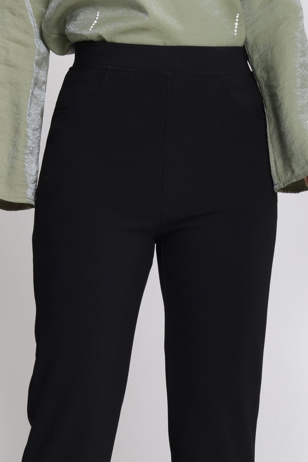 Dinihari Straight Leg Pants Black