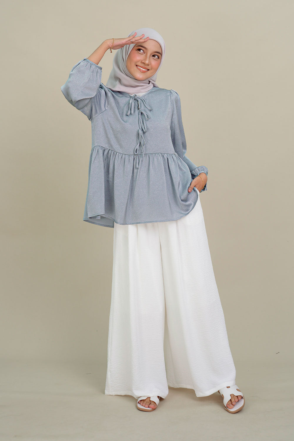 Jane Ruffle Top Greyish Blue
