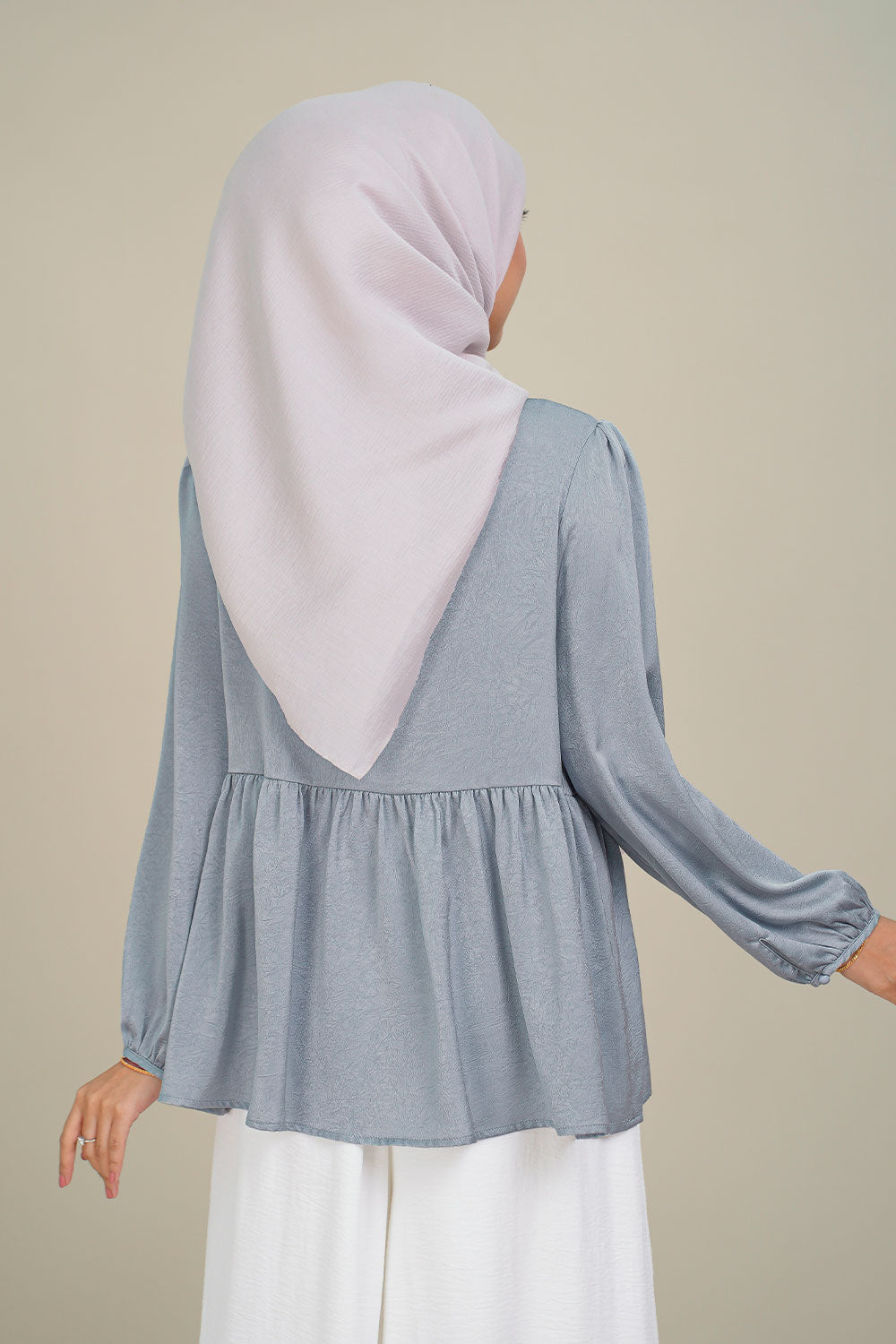 Jane Ruffle Top Greyish Blue