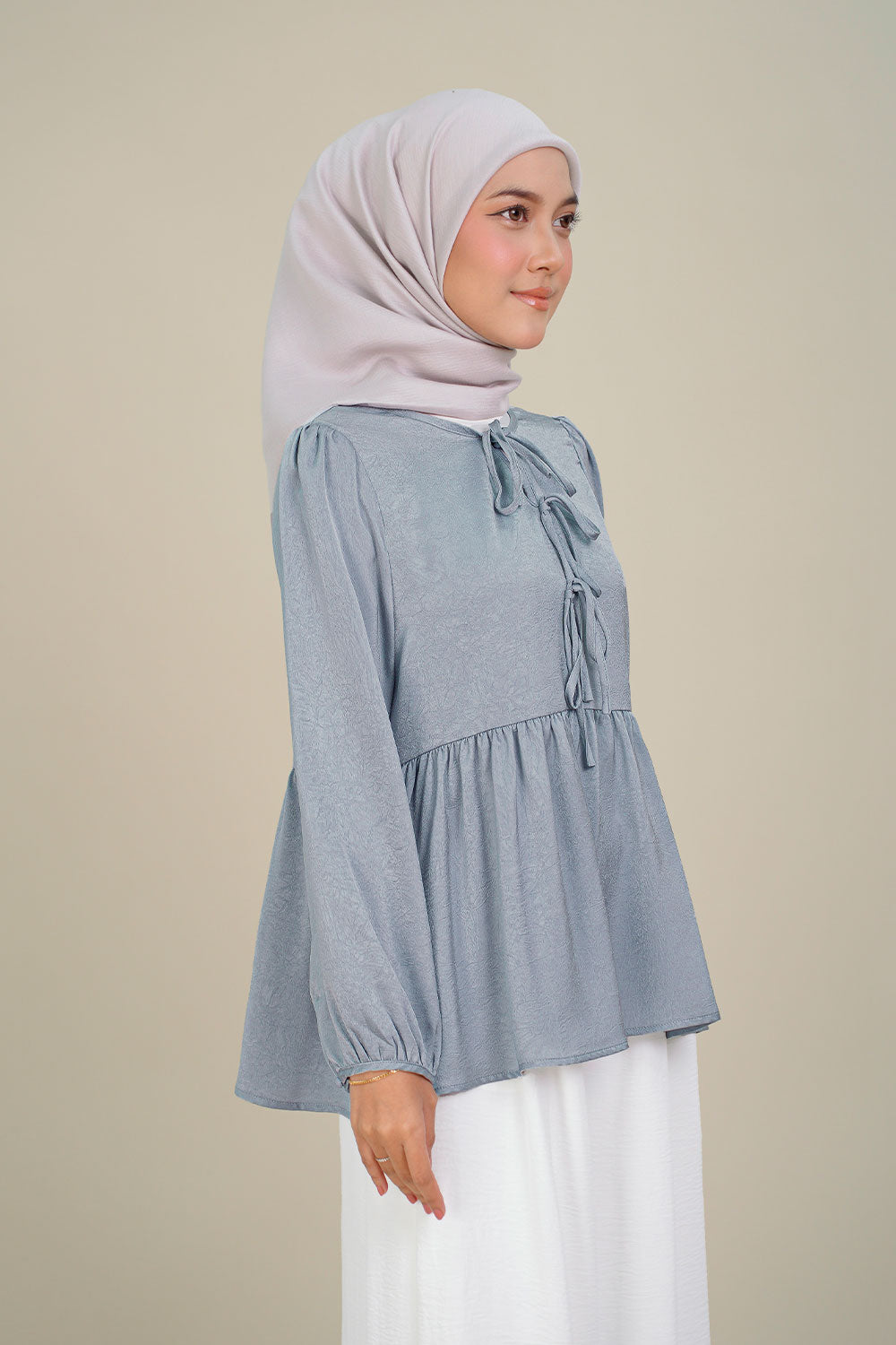 Jane Ruffle Top Greyish Blue