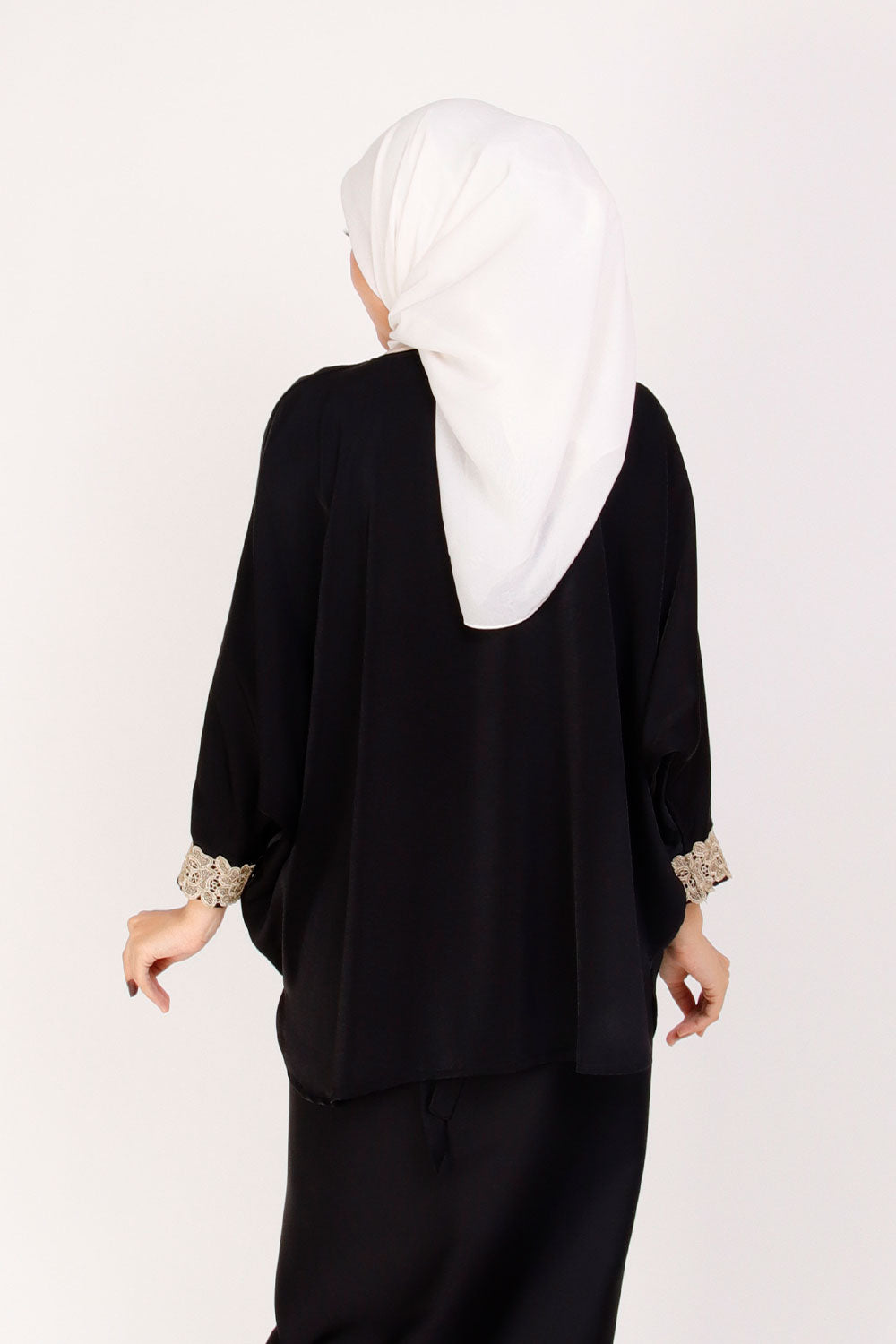 Dewi Plain Batwing Blouse Black